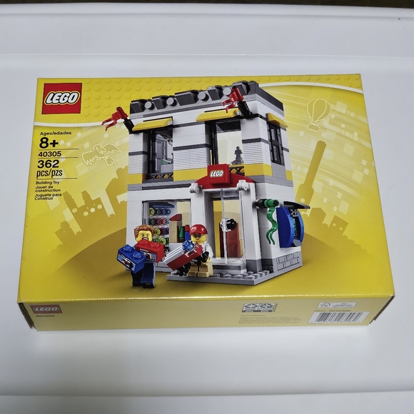 New Lego 40305 Lego Store Welcome to the Store Building Toy 362 pieces Ages 8+ - Picture 2 of 7